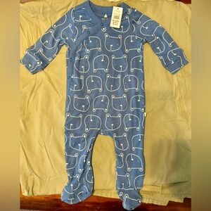 New Baby Gap Footsie with Side Buttons - 3-6 months